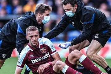 虎扑中国-西汉姆迪奥夫中(zhōng)场覆盖(西汉姆联球场是不是小一点)